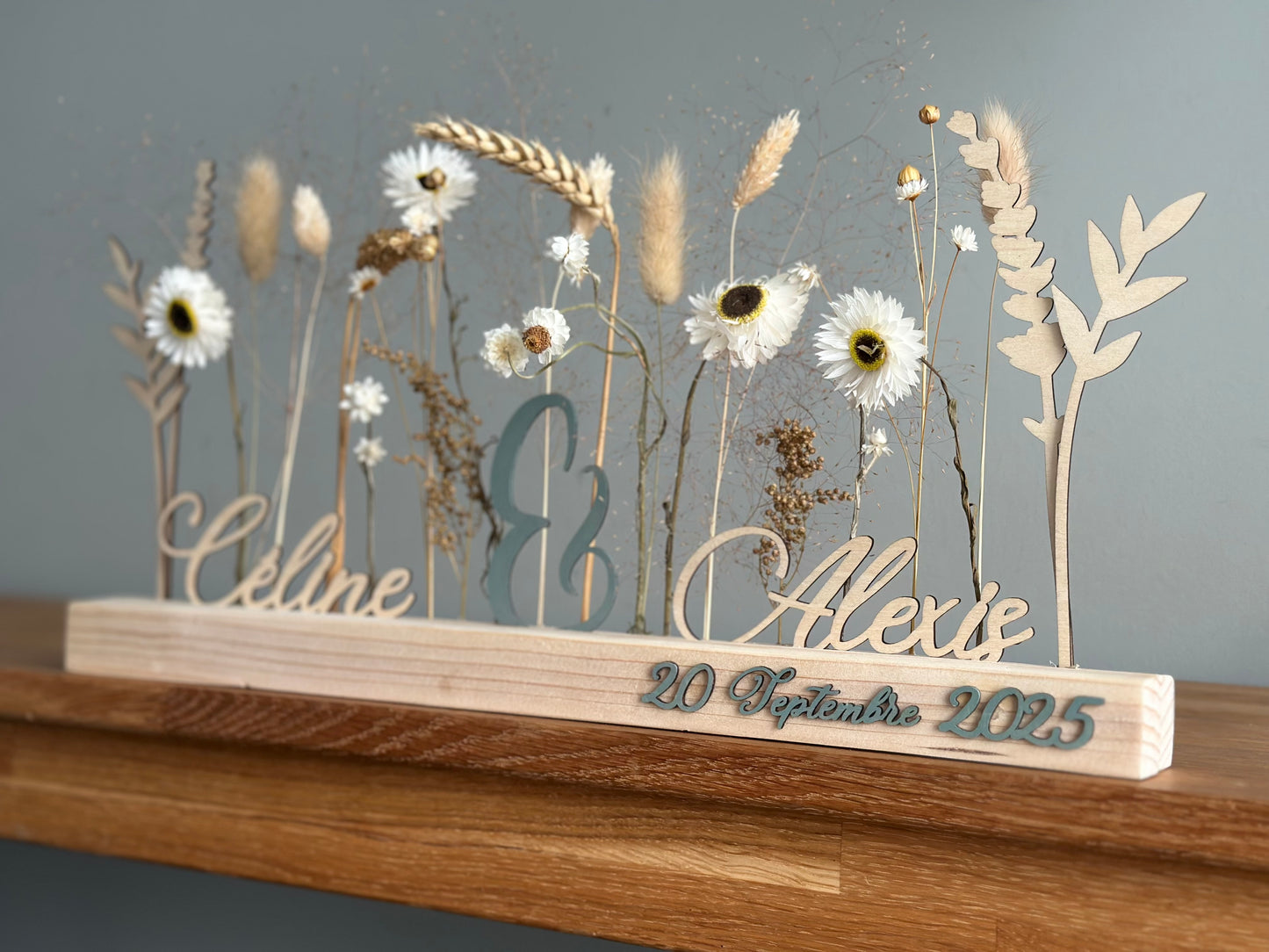 Barre florale personnalisée bois | Prénoms avec fleurs séchées
