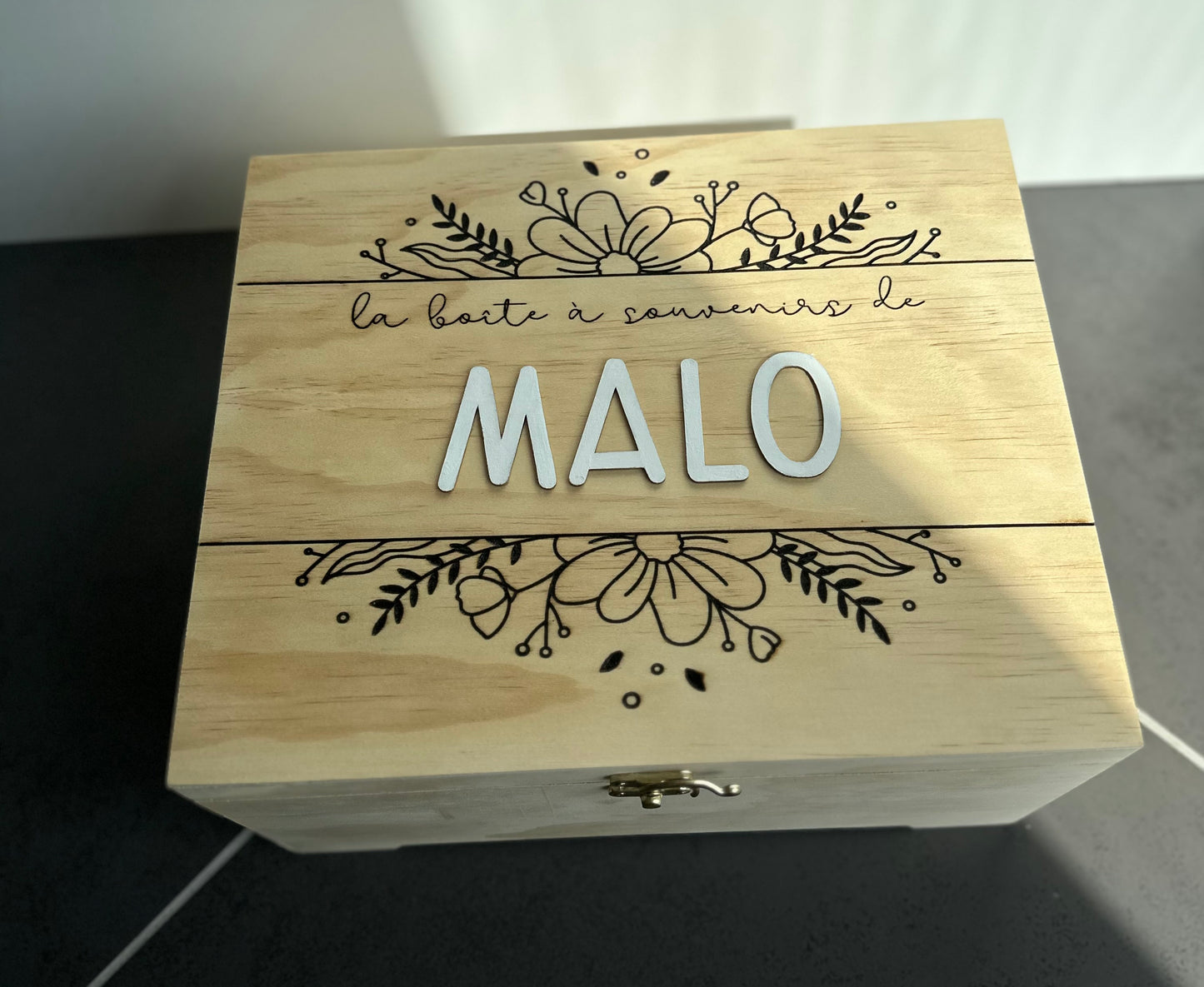 Coffret naissance personnalisé en bois - Boîte souvenirs bébé