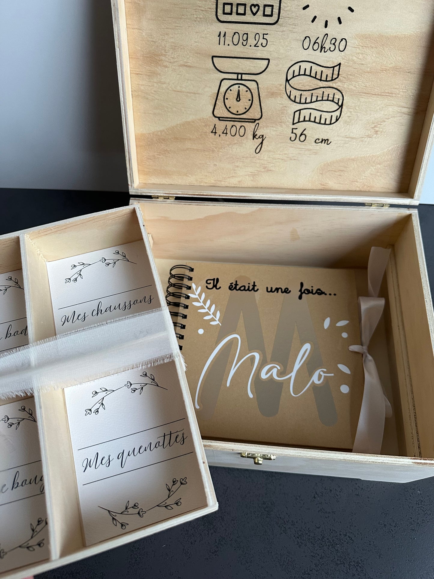 Coffret naissance personnalisé en bois - Boîte souvenirs bébé