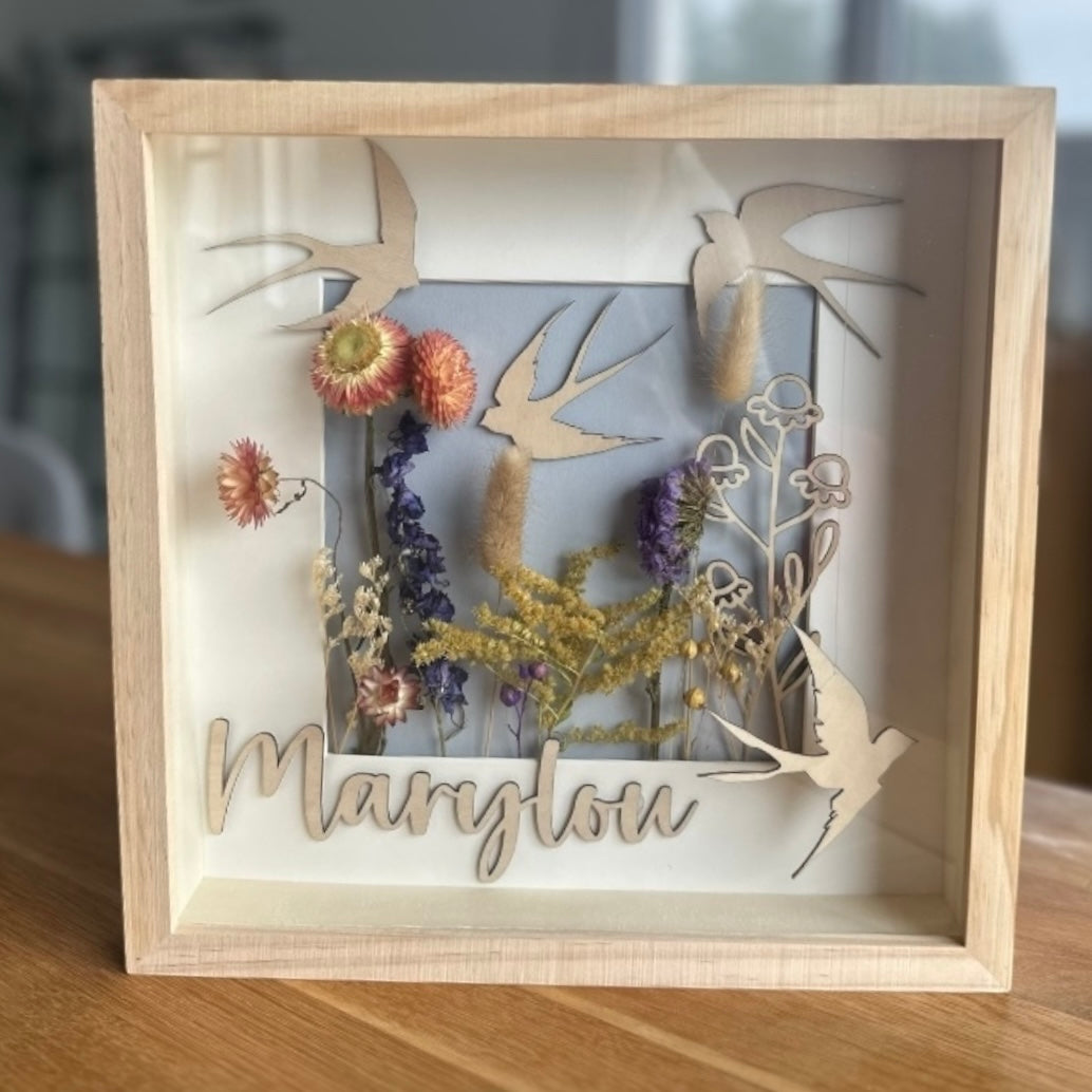 Cadre floral personnalisé bois | Fleurs séchées souvenir unique